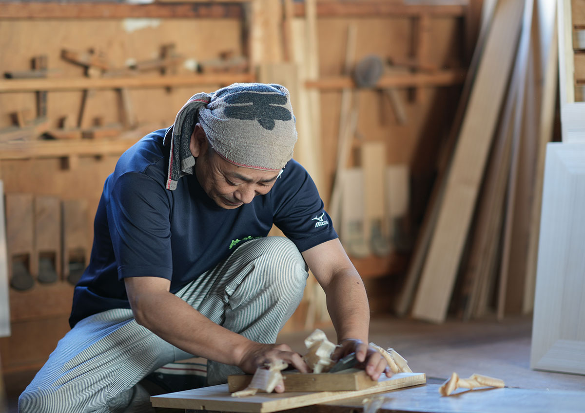 桐の蔵伝統工芸師鈴木進氏